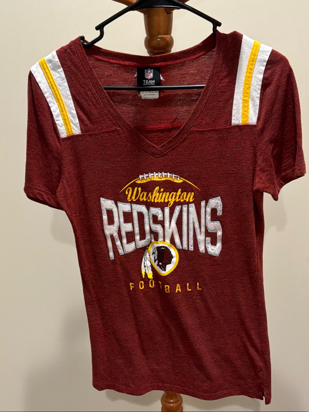 NFL Team Apparel Women's Heathered Red Crew Neck Tee size medium